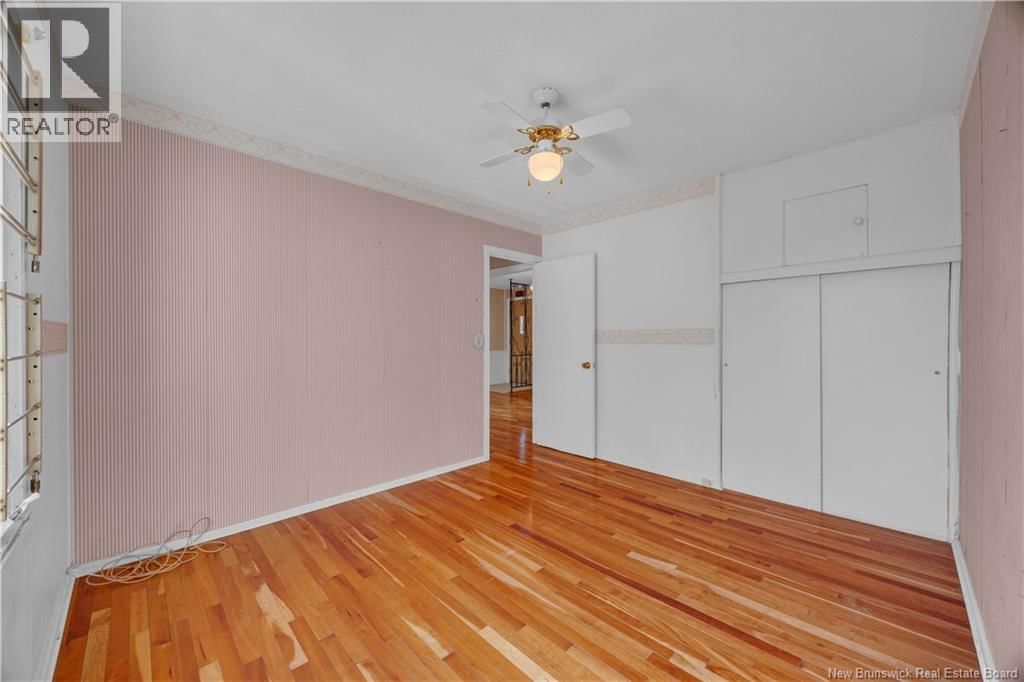 6 PUGSLEY AVENUE Image 8