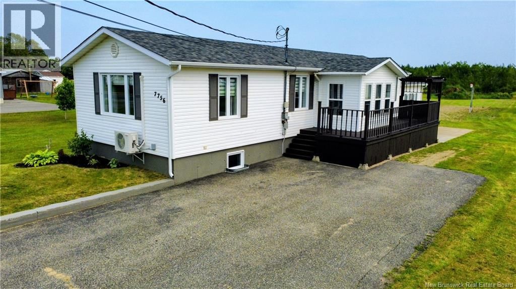 7756 Rue Saint-Paul, Bas-Caraquet, New Brunswick E1W 6C9