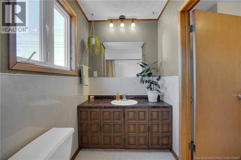 46 SOMERSET STREET Image 19