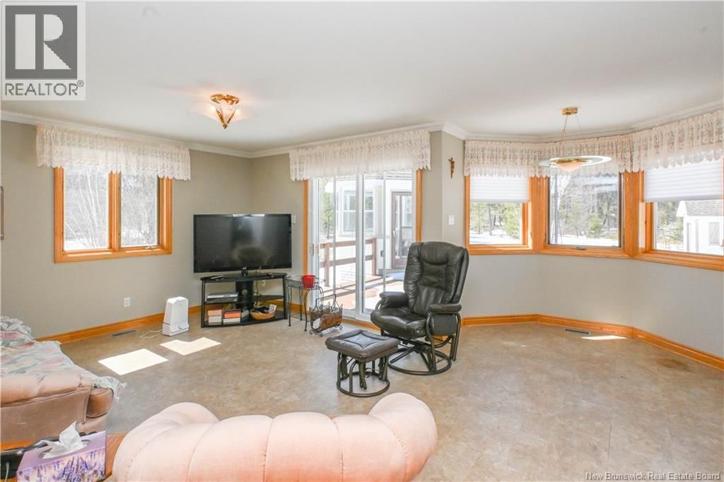 5701 ROUTE 11 Image 23