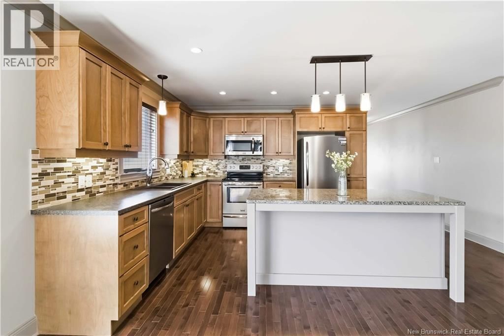 84 ASHLEY CRESCENT Image 15