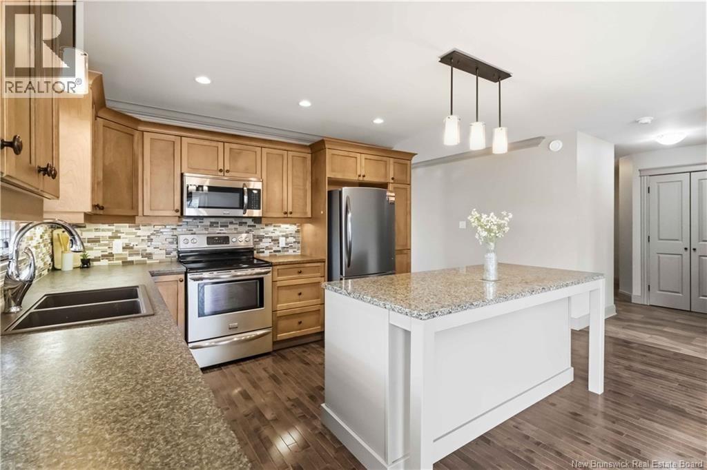 84 ASHLEY CRESCENT Image 16