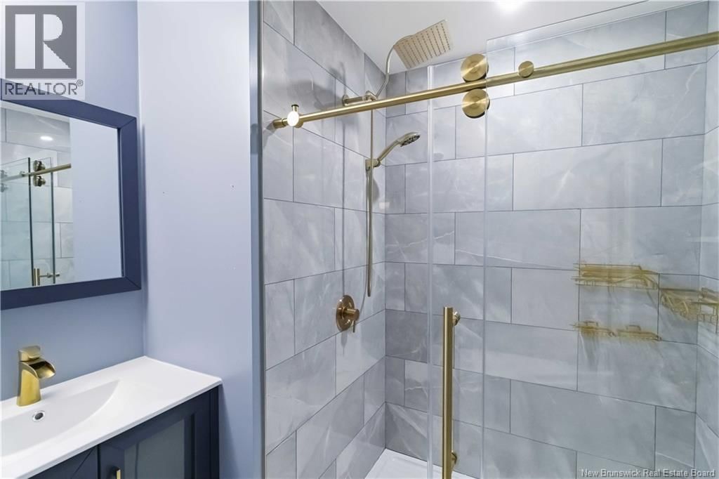 84 ASHLEY CRESCENT Image 22