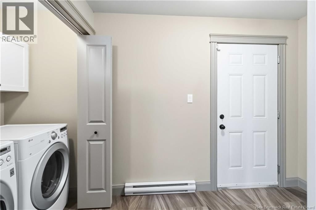 84 ASHLEY CRESCENT Image 27