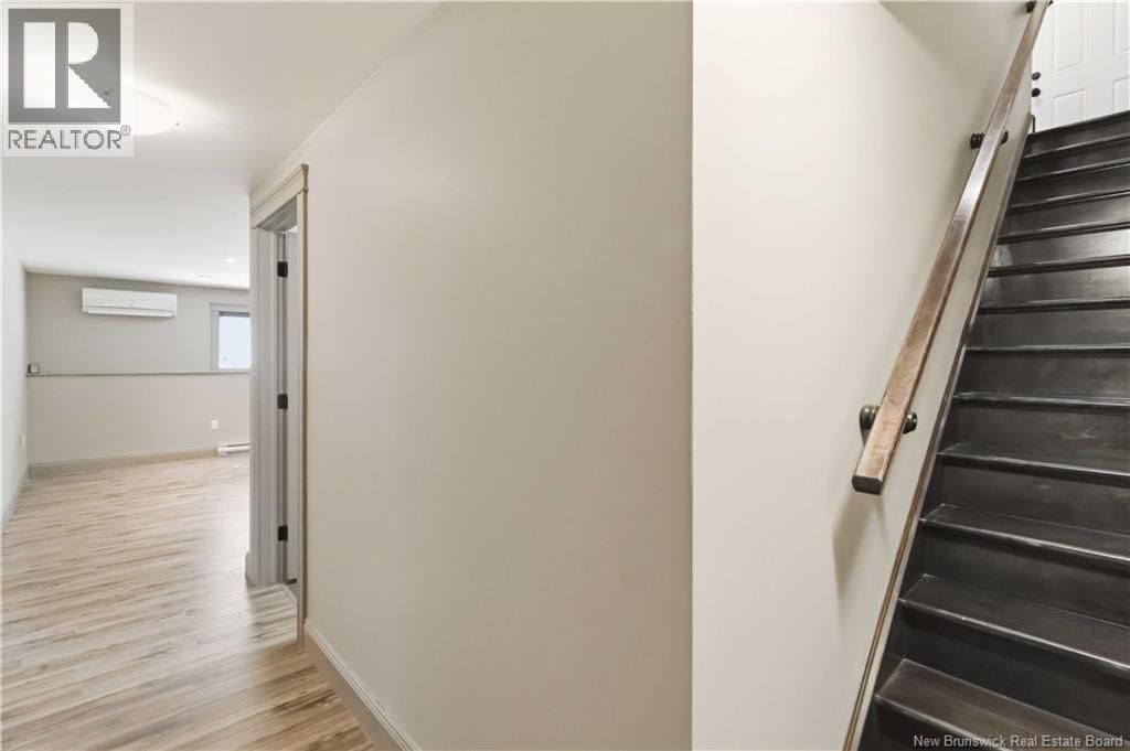 84 ASHLEY CRESCENT Image 28