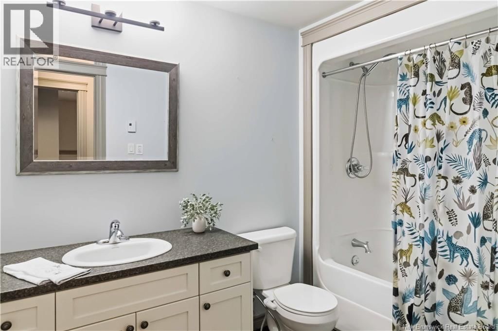 84 ASHLEY CRESCENT Image 33