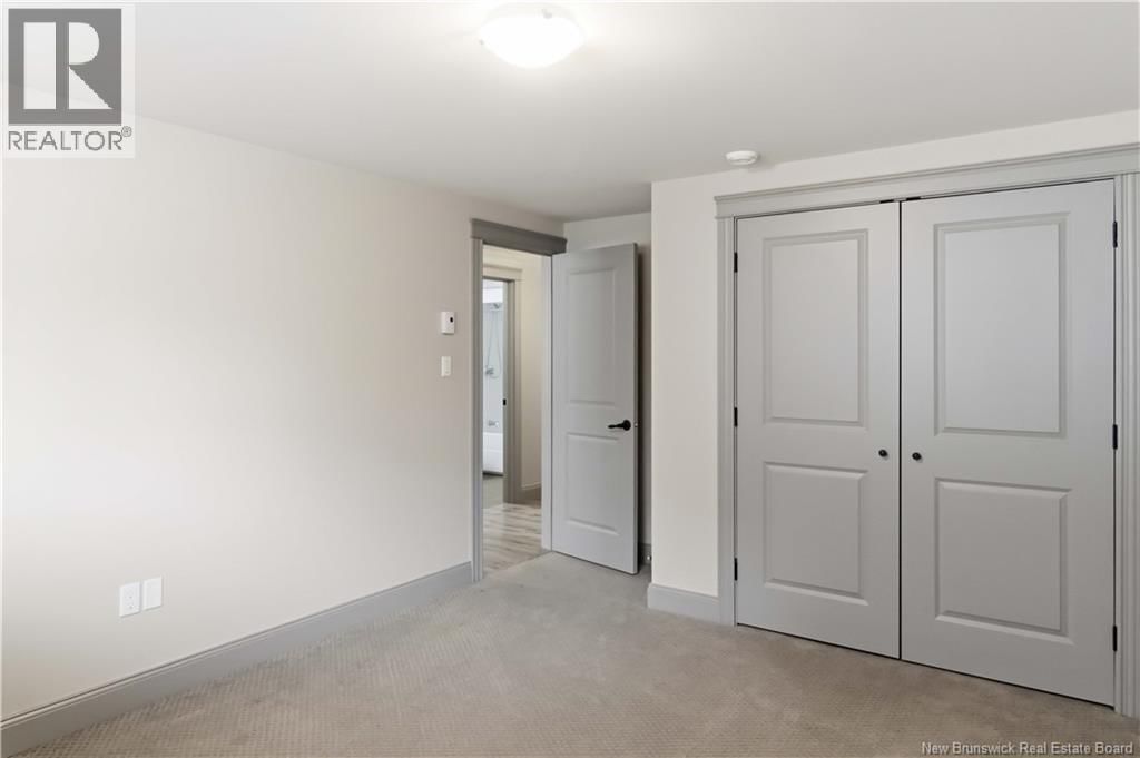 84 ASHLEY CRESCENT Image 37