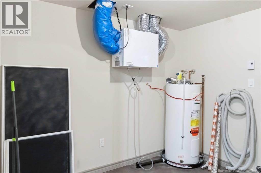 84 ASHLEY CRESCENT Image 38