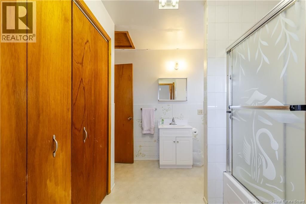 899 ROUTE 102 Image 19