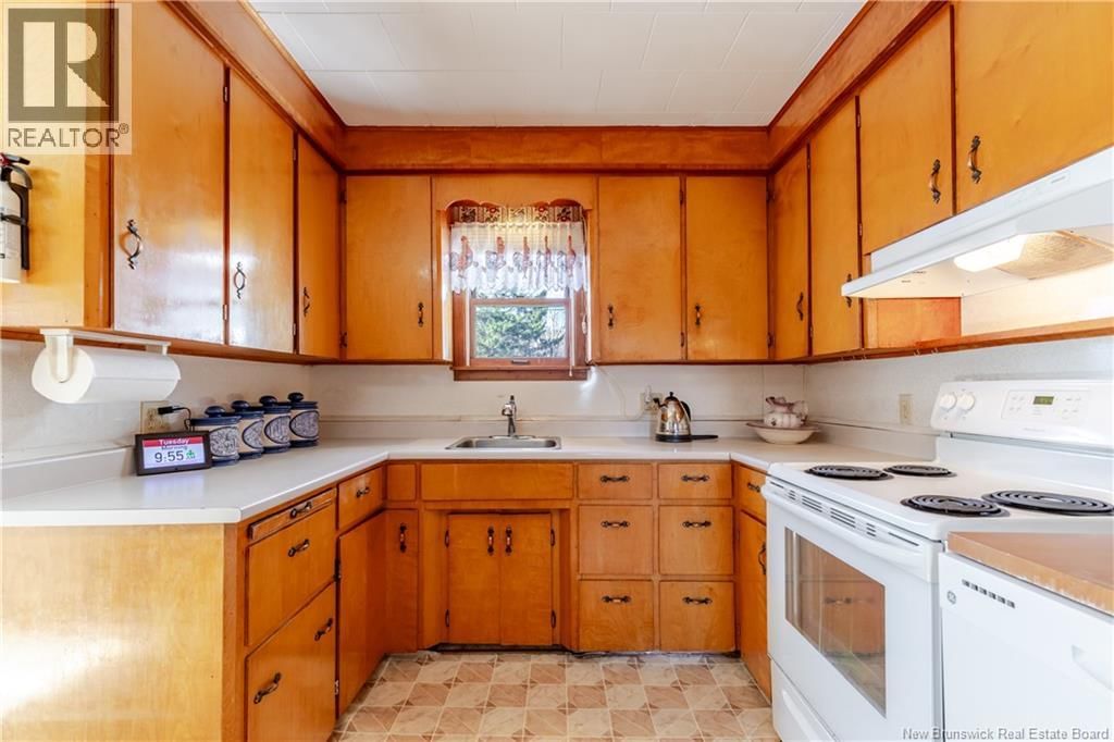 899 ROUTE 102 Image 8