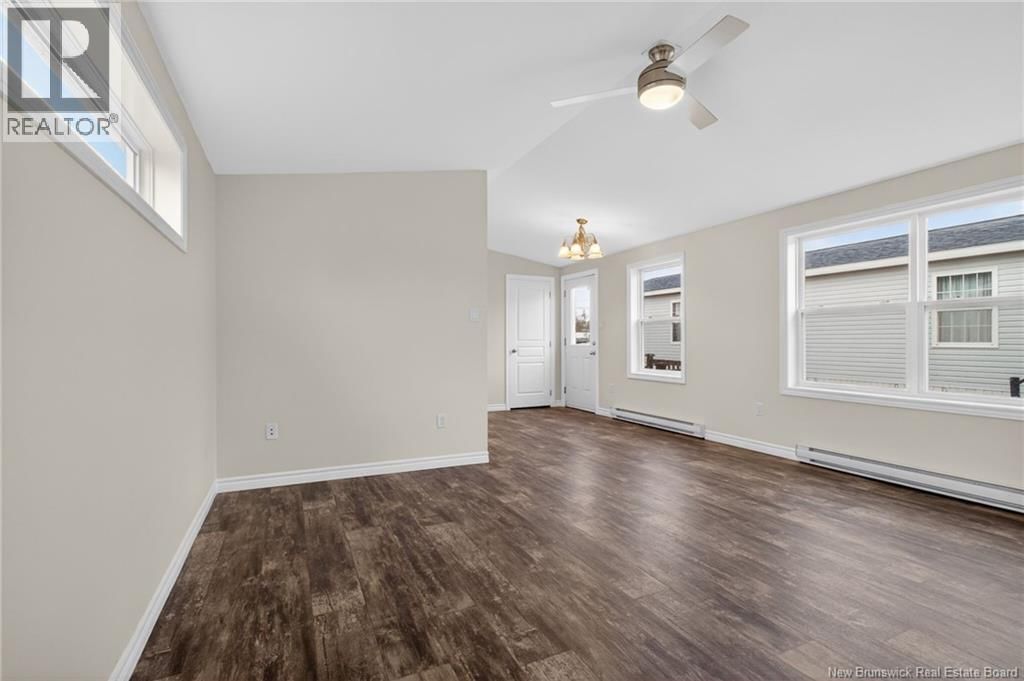 31 GERALD BOULEVARD Image 10