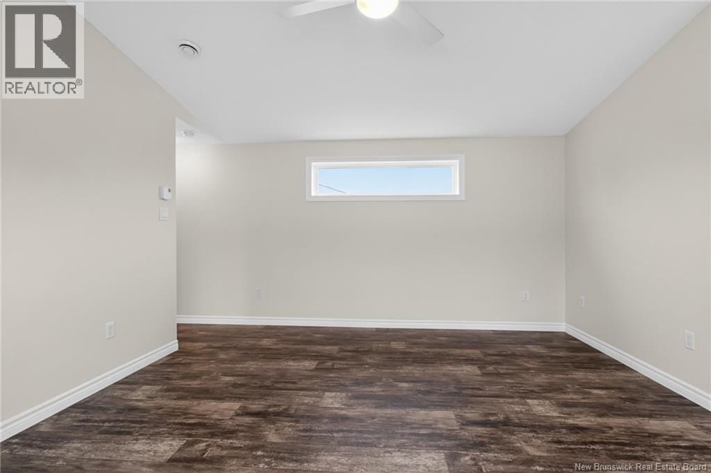 31 GERALD BOULEVARD Image 12