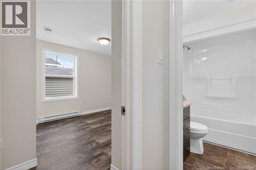 31 GERALD BOULEVARD Image 13