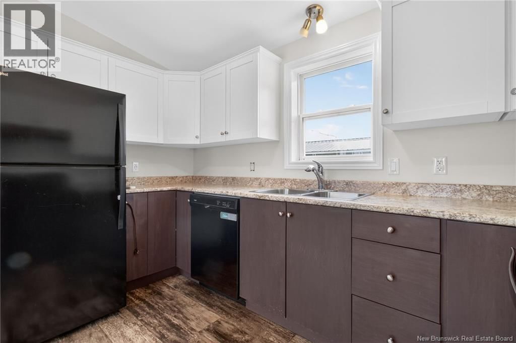 31 GERALD BOULEVARD Image 4