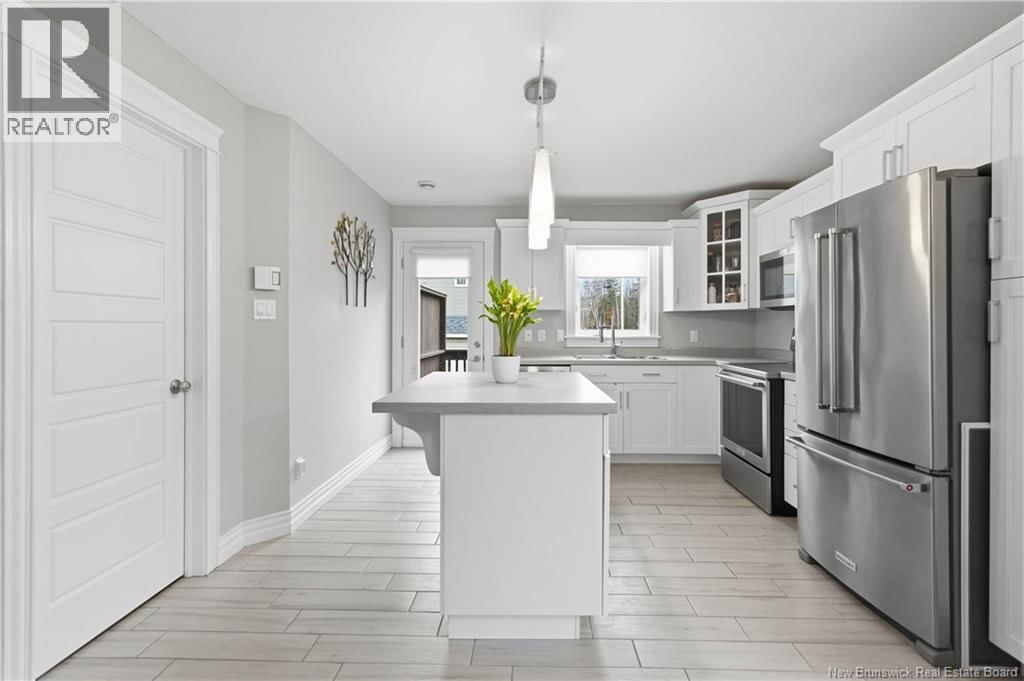 187 RUNNYMEADE ROAD Image 21