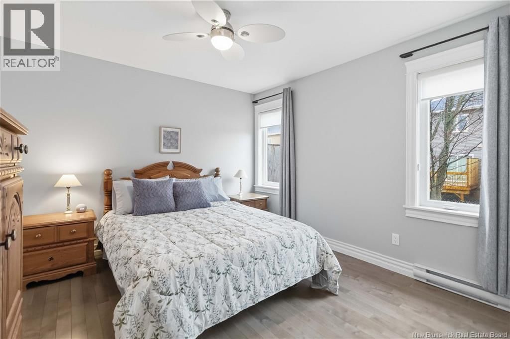 187 RUNNYMEADE ROAD Image 25