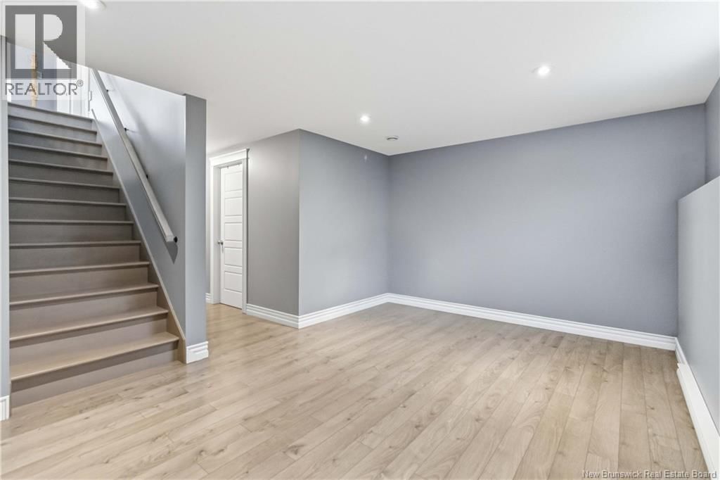 187 RUNNYMEADE ROAD Image 31