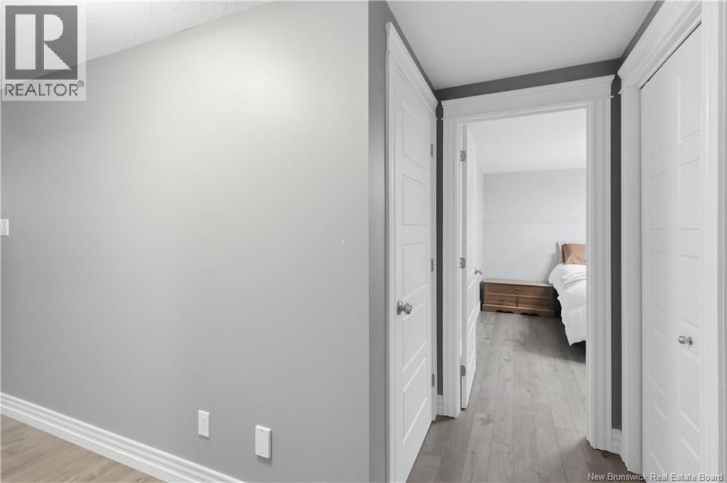 187 RUNNYMEADE ROAD Image 36