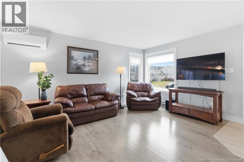 187 RUNNYMEADE ROAD Image 4