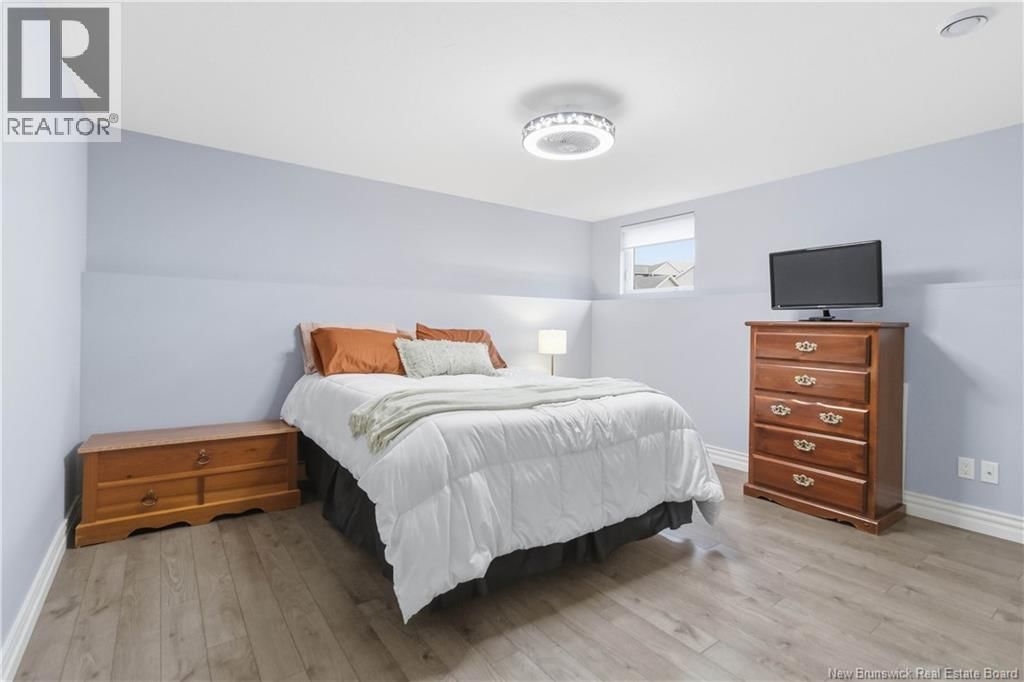 187 RUNNYMEADE ROAD Image 40