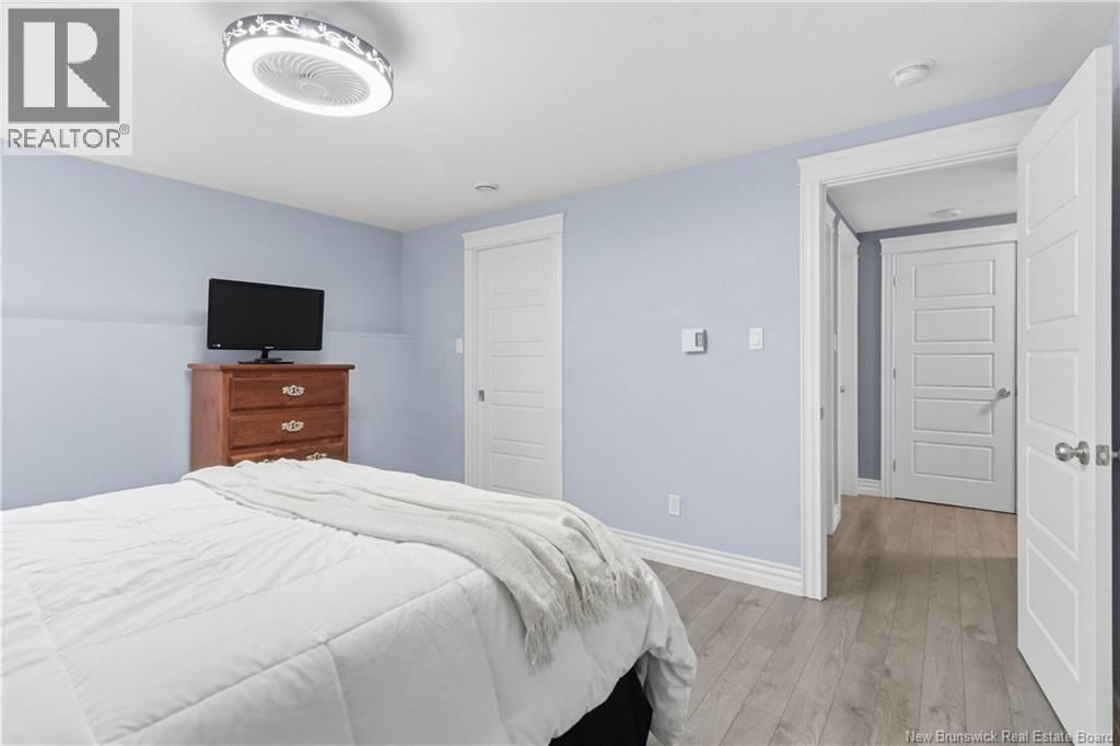 187 RUNNYMEADE ROAD Image 41