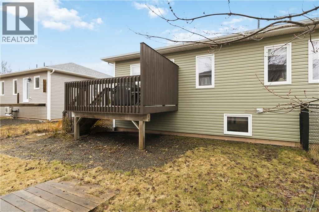 187 RUNNYMEADE ROAD Image 43