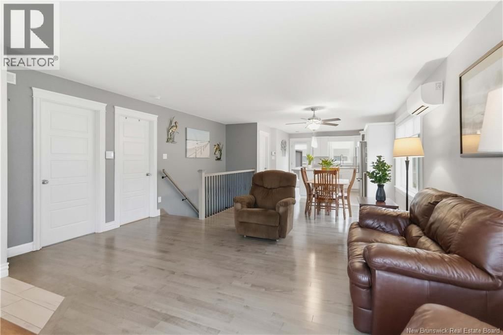 187 RUNNYMEADE ROAD Image 9