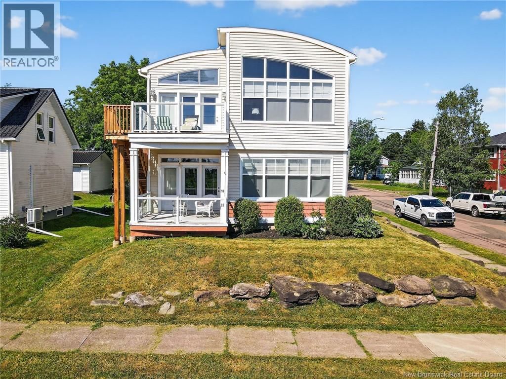 94 Newton, Moncton, New Brunswick E1E 3A4