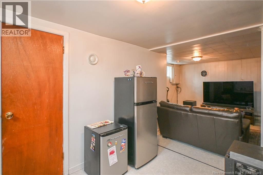 4279 BEAUREGARD STREET Image 18