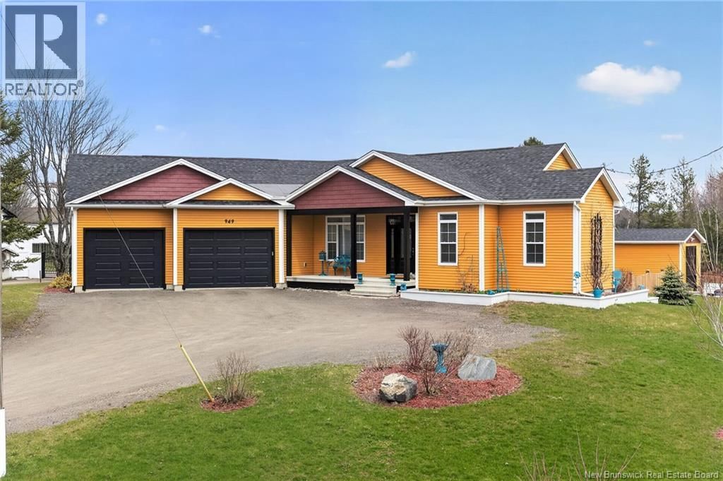 949 Elmwood Drive, Moncton, New Brunswick E1H 2H1