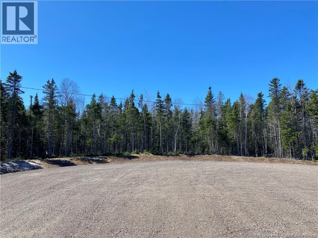 23-23 Breckenridge Court, Lutes Mountain, New Brunswick E1G 5V8