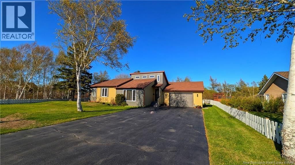27 Rue du Bicentenaire, Caraquet, New Brunswick E1W 1A3