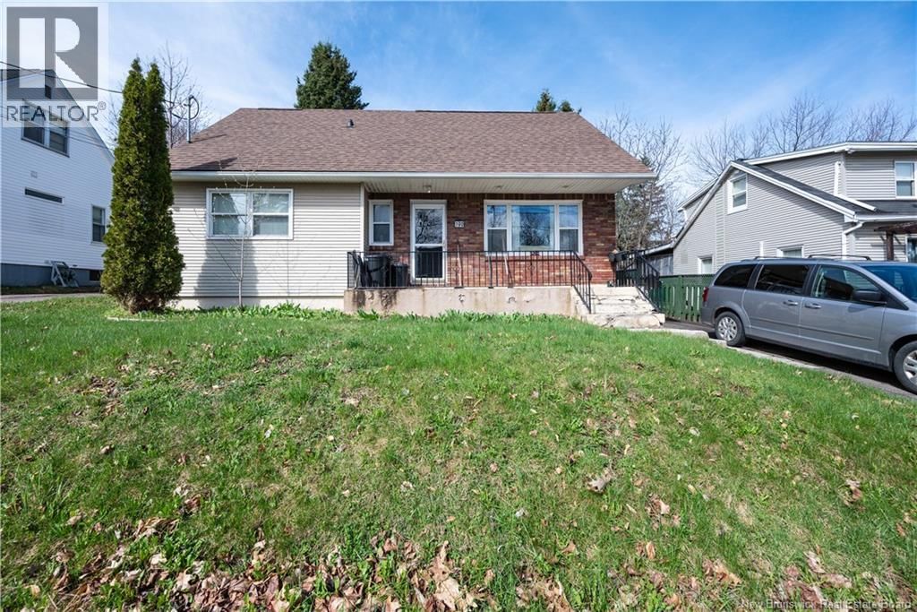 190 Maple Street, Moncton, New Brunswick E1C 6A4