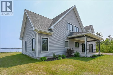 77 de L'Outarde Street | Pointe-Des-Robichaud New Brunswick | Slide Image Two
