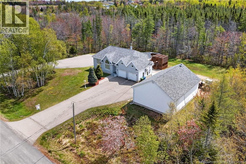 53 rue Mallet Haut-Shippagan New Brunswick, E8S 2S2 - 4 Bedrooms Home For Sale