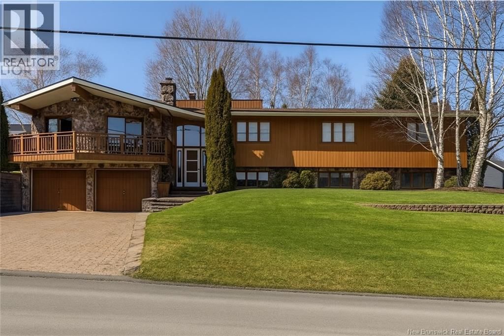 27 Lafrance, Grand-Sault/Grand Falls, New Brunswick E3Z 1A4