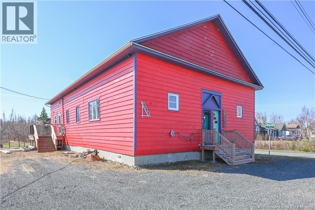 660 Saint-Pierre Boulevard, Caraquet, New Brunswick E1W 1A2