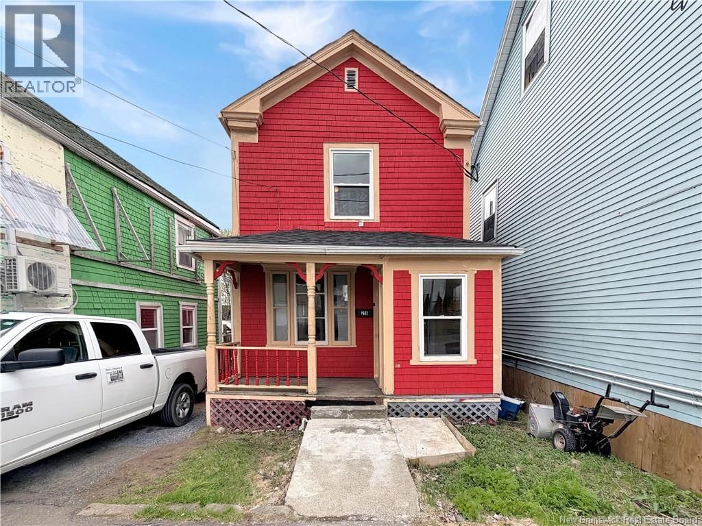 256 Guilford Street, Saint John, New Brunswick E2M 1W1