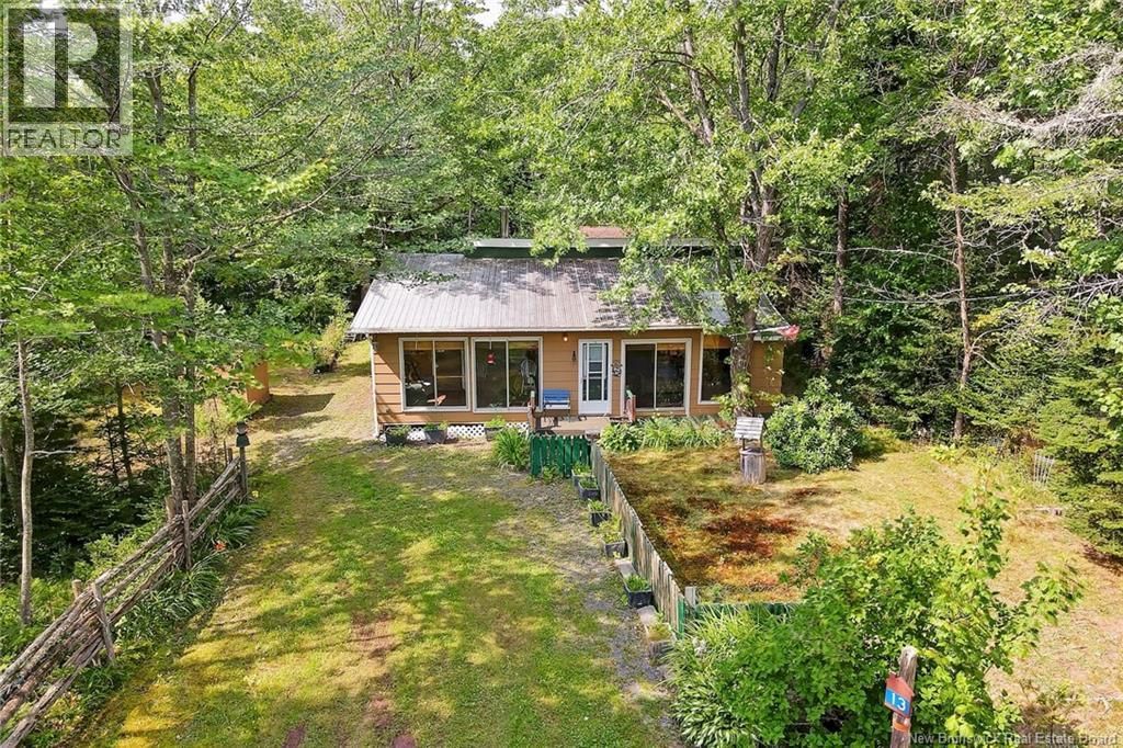13 MILLS Crescent, Mill Cove, New Brunswick E4C 3W9