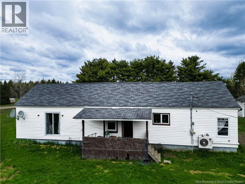 9554 490 Route, Bass River, New Brunswick E4T 4M5