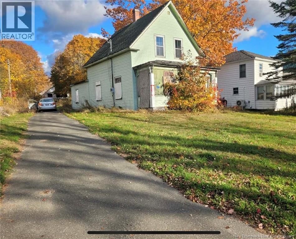 47 Highland Avenue, McAdam, New Brunswick E6J 1H7