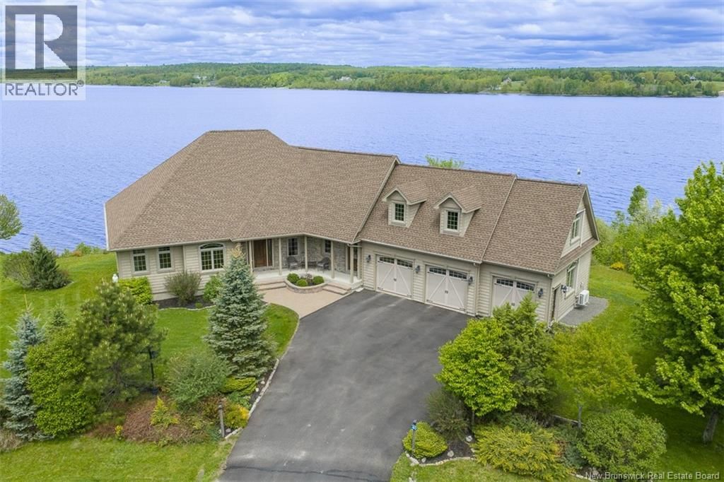 40 Awesome Way, Upper Kingsclear, New Brunswick E3E 0C4