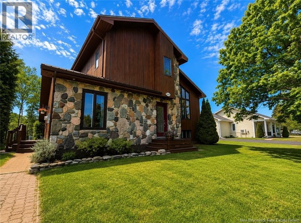 1075 Sycamore, Bathurst, New Brunswick E2A 4M9