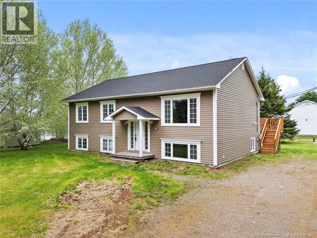 38 Foster Avenue, Burtts Corner, New Brunswick E6L 2C5