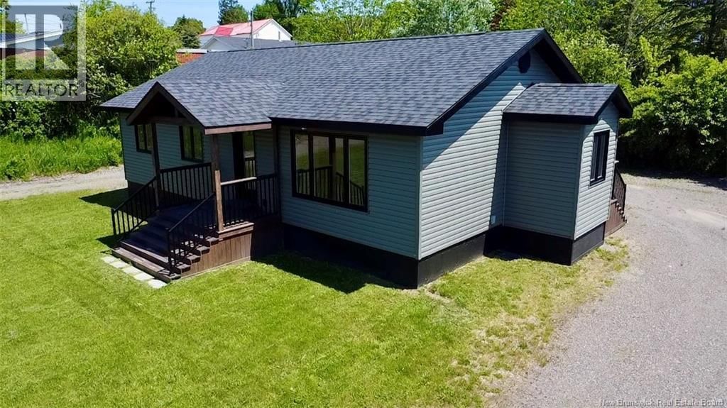 3 Hatt Crescent, St George, New Brunswick E5C 3G7