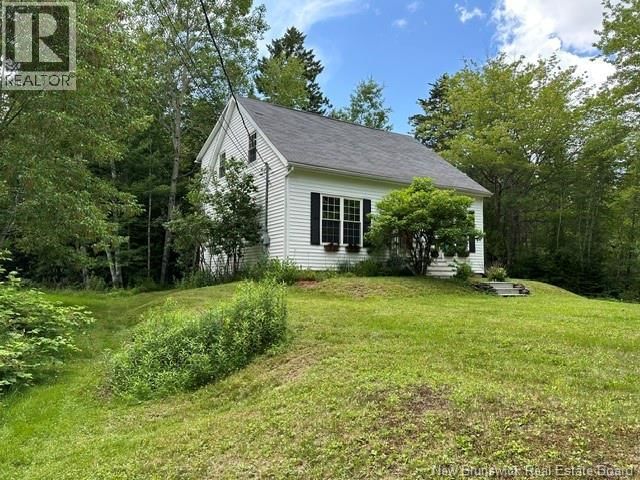 84 Tudor Avenue, Charters Settlement, New Brunswick E3C 1X6