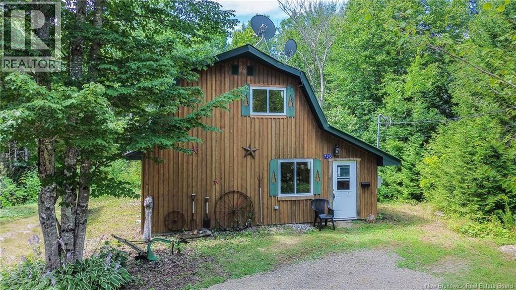730 Weston Road, Weston, New Brunswick E7K 1B2