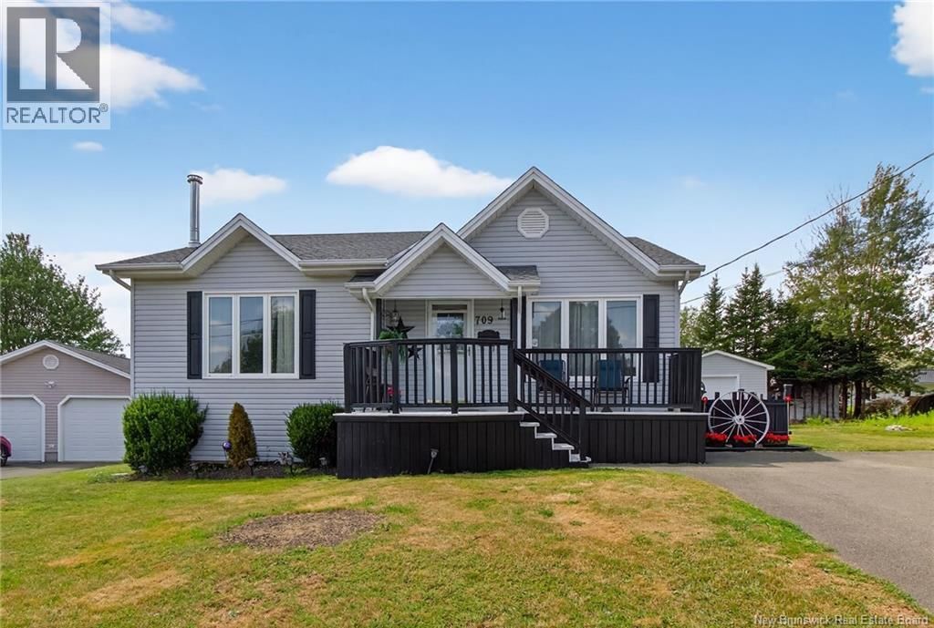709 Boudreau Street, Dieppe, New Brunswick E1A 6X5