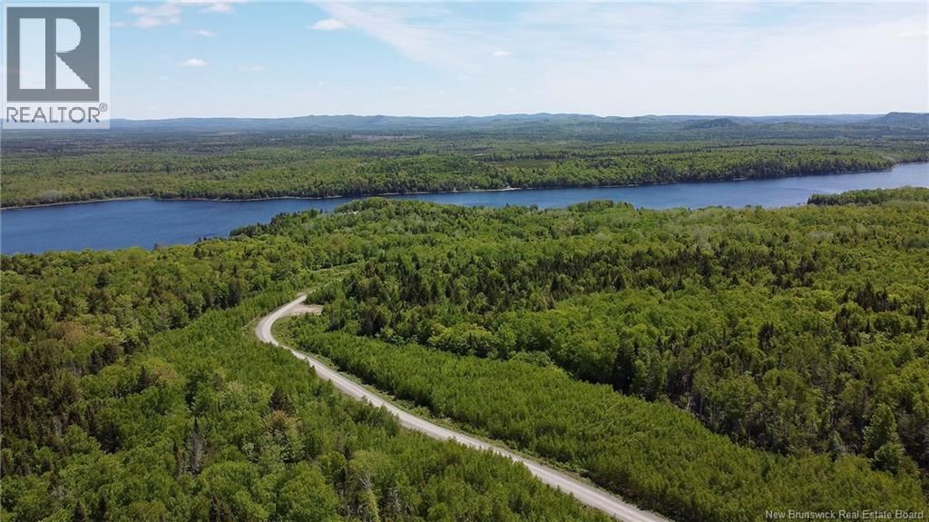 31 Misty Mountain Lane, Elmsville, New Brunswick E5C 0E5
