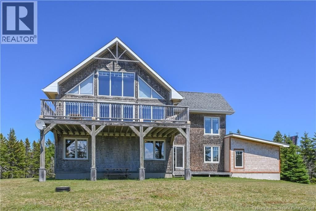 449 Gauvin Street, Petite-Lamèque, New Brunswick E8T 2N2